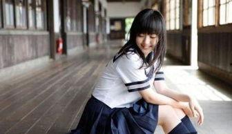 女生憋尿的视频大全