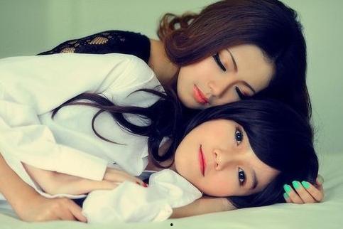 女同性同志Av,Av的故事