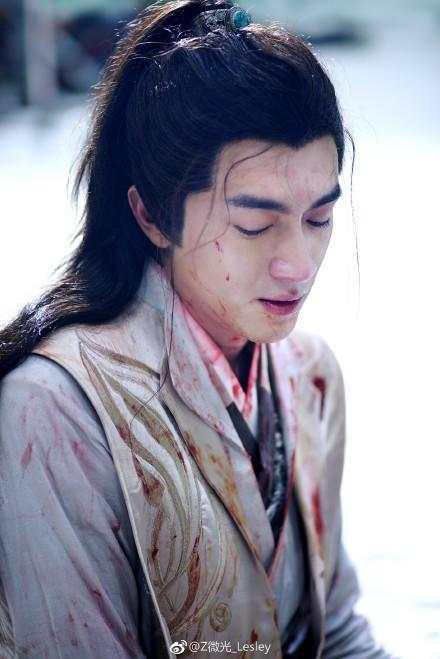 林更新受伤视频