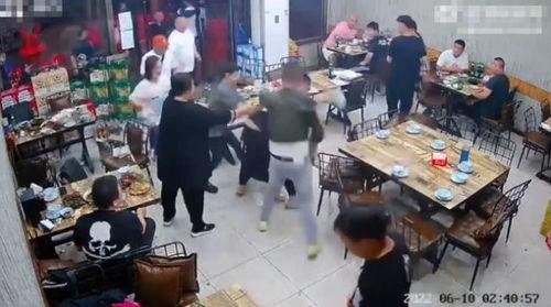 石家庄砸店事件视频,冲突升级，街头暴力冲突引发社会关注