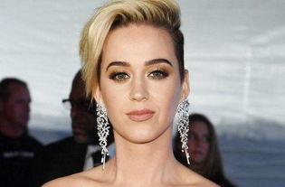 明星的脸书,探寻明星私生活与粉丝互动瞬间”